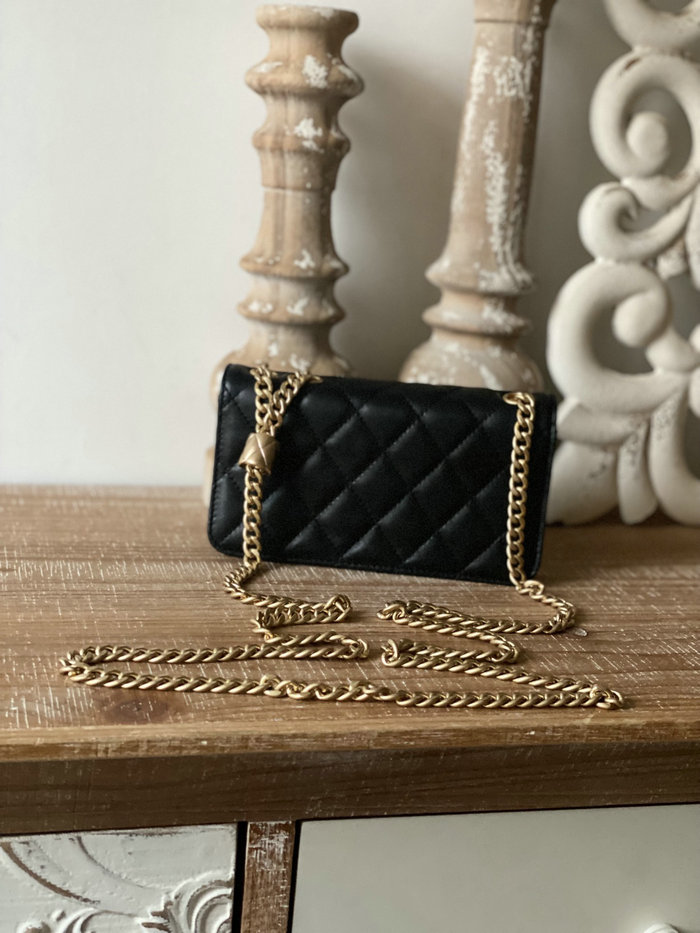 Chanel Lambskin Chain Wallet Black AP81224