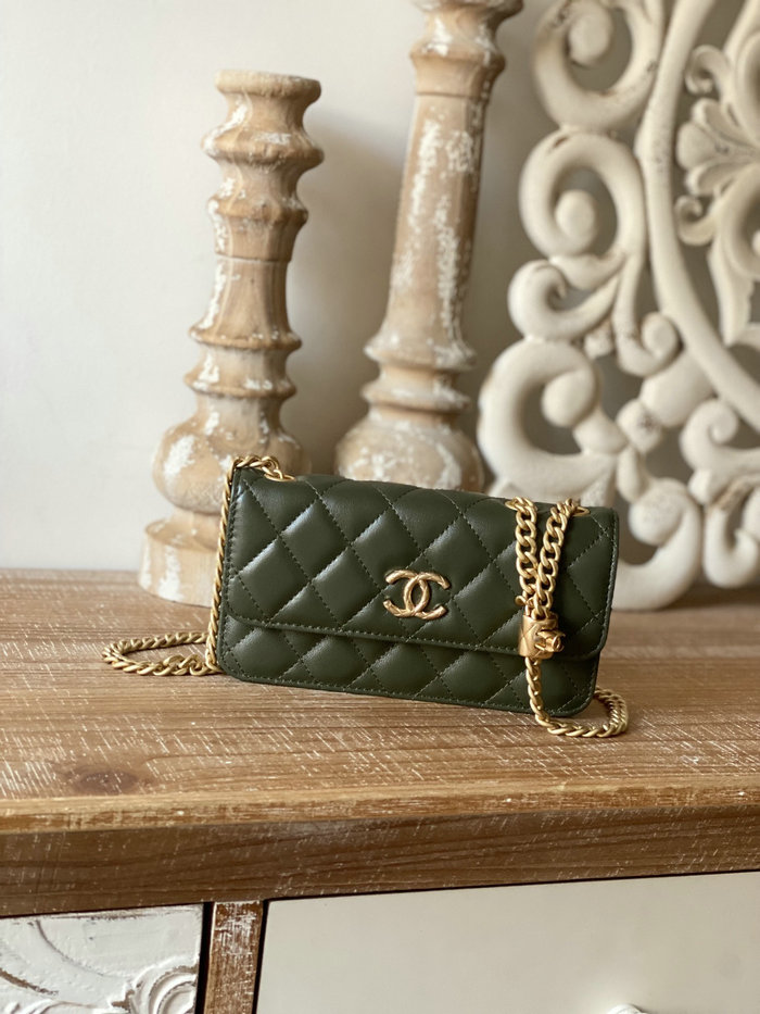 Chanel Lambskin Chain Wallet Green AP81224