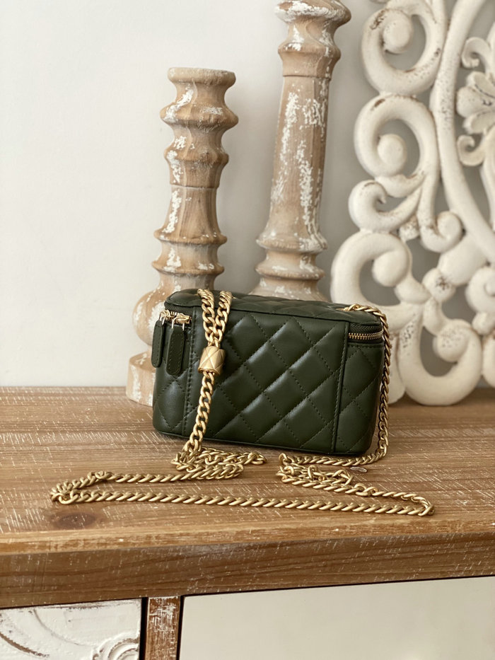 Chanel Mini Shoulder Bag Green AS81222