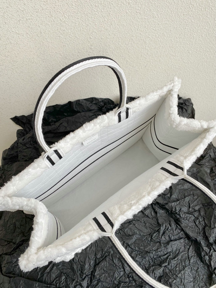 LARGE DIOR BOOK TOTE White Cannage Shearling M1286