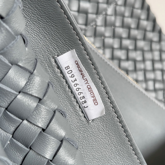 Bottega Veneta Medium Cabat Thunder B608810