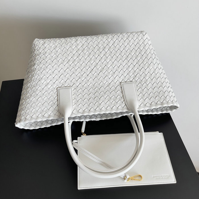 Bottega Veneta Medium Cabat White B608810