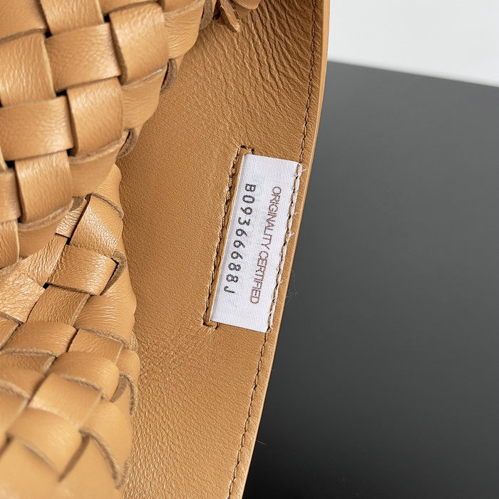 Bottega Veneta Large Cabat Caramel B608811