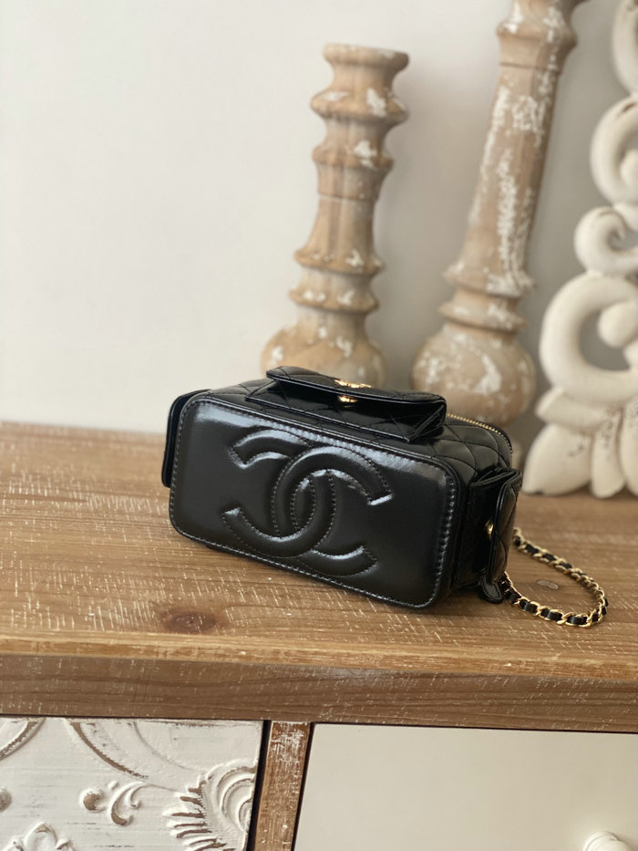 Chanel Mini Leather Shoulder Bag Black AP81231