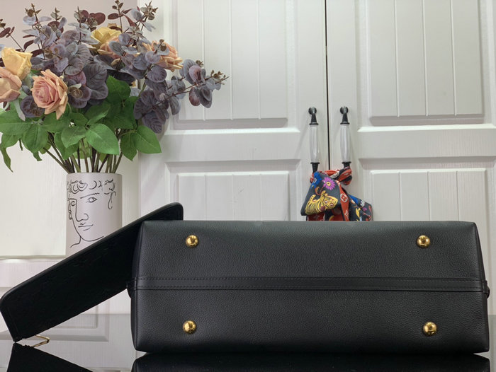 Louis Vuitton Carryall MM Black M46289