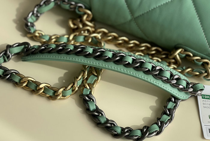 Chanel 19 Lambskin Flap Handbag Green AS1160