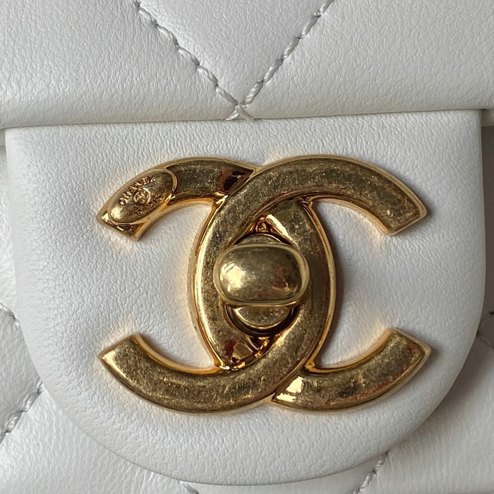 Chanel Lambskin Small Shoulder Bag White AS3749