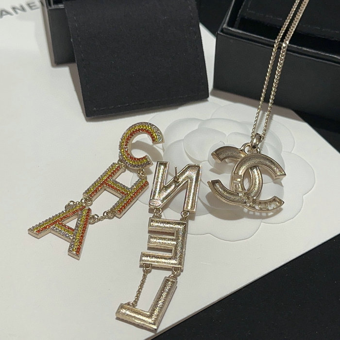 Chanel Earrings CE02