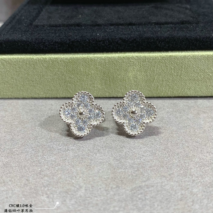 VAC Earrings VE02