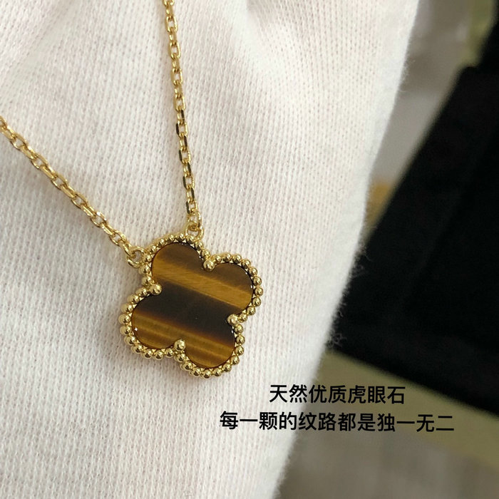 VAC Necklace VN04