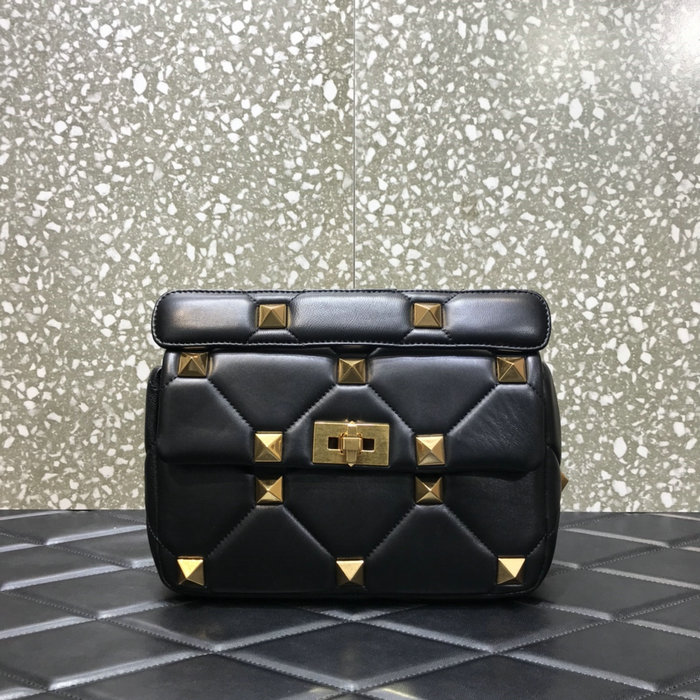 Valentino Medium Roman Stud The Shoulder Bag Black VM1189