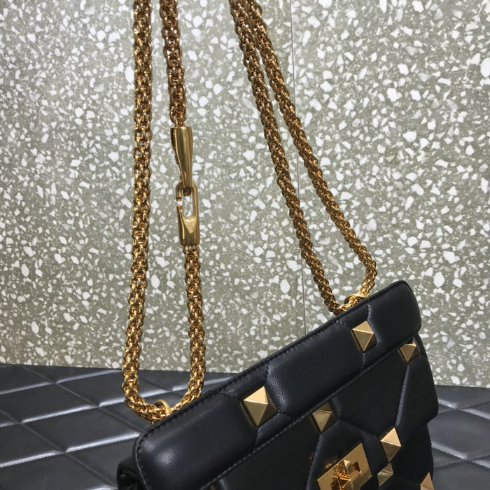 Valentino Medium Roman Stud The Shoulder Bag Black VM1189