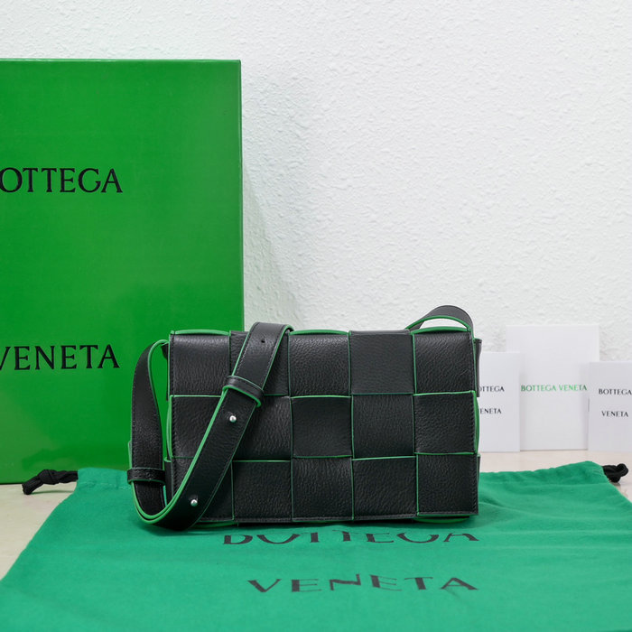 Bottega Veneta Calfskin Cassette Black B578130