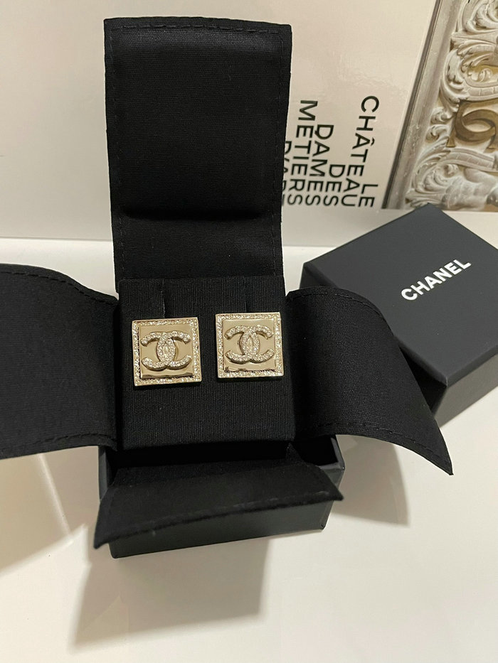 Chanel Earrings CE28