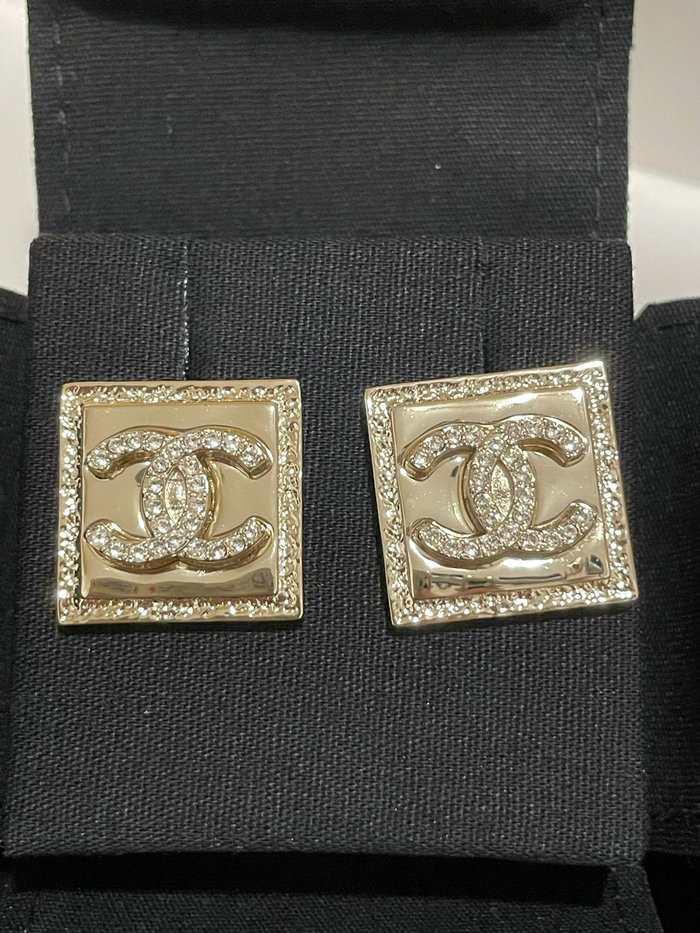 Chanel Earrings CE28