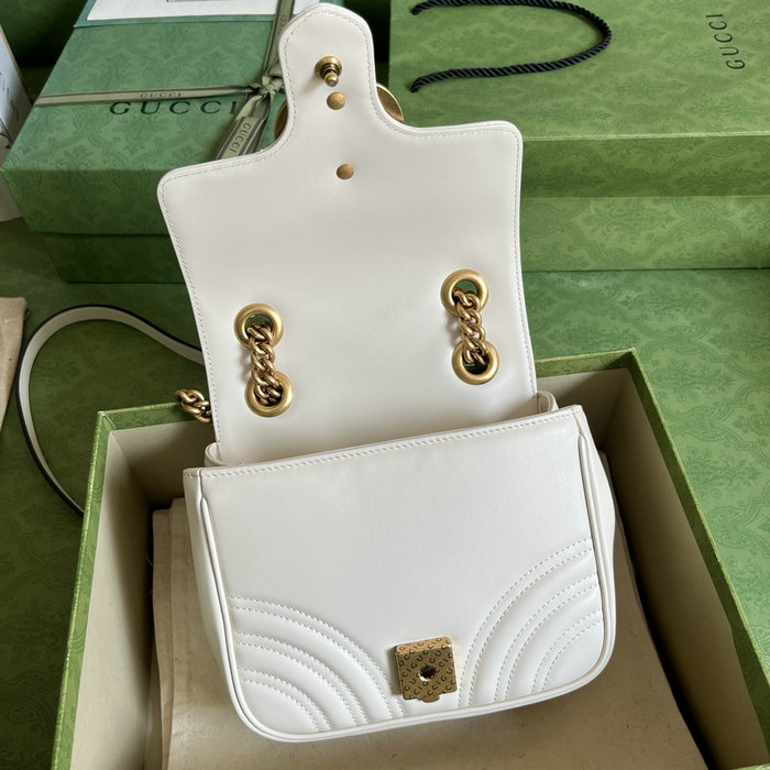 Gucci GG Marmont Matelasse mini shoulder bag White 739682