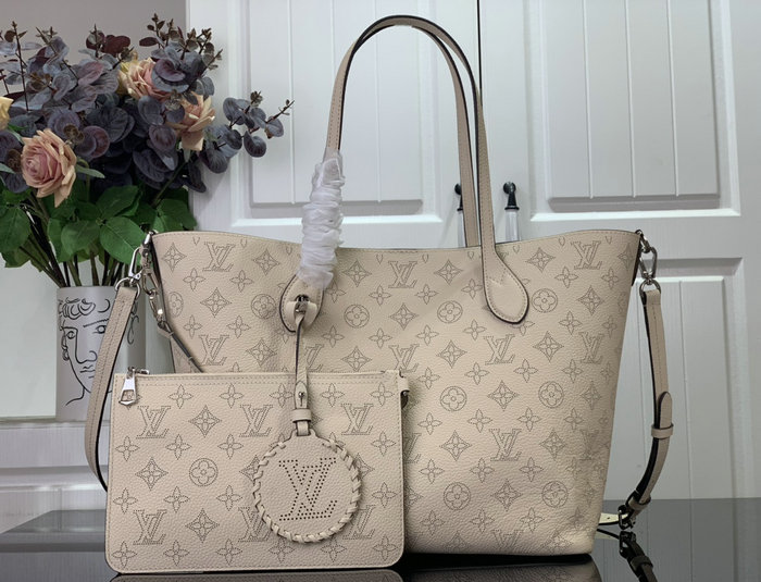 Louis Vuitton Blossom MM Cream M21852