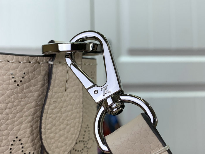 Louis Vuitton Blossom MM Cream M21852