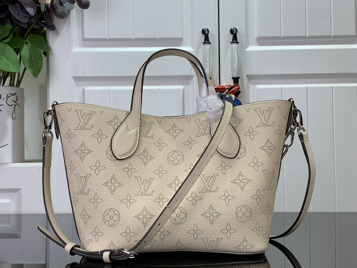 Louis Vuitton Blossom PM Cream M21909