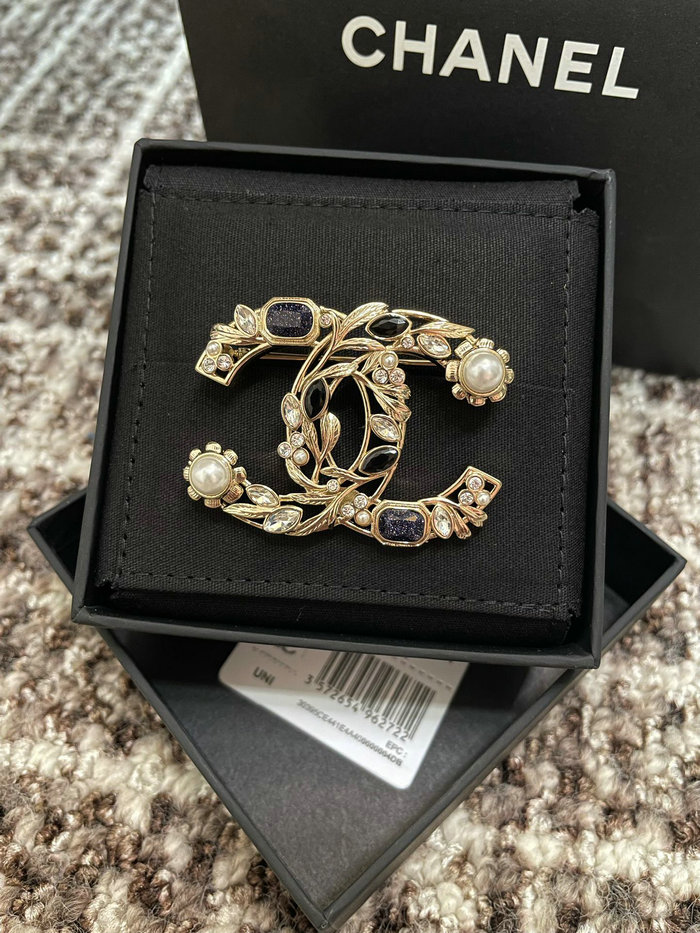 Chanel Brooch CR04