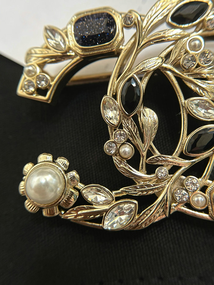 Chanel Brooch CR04