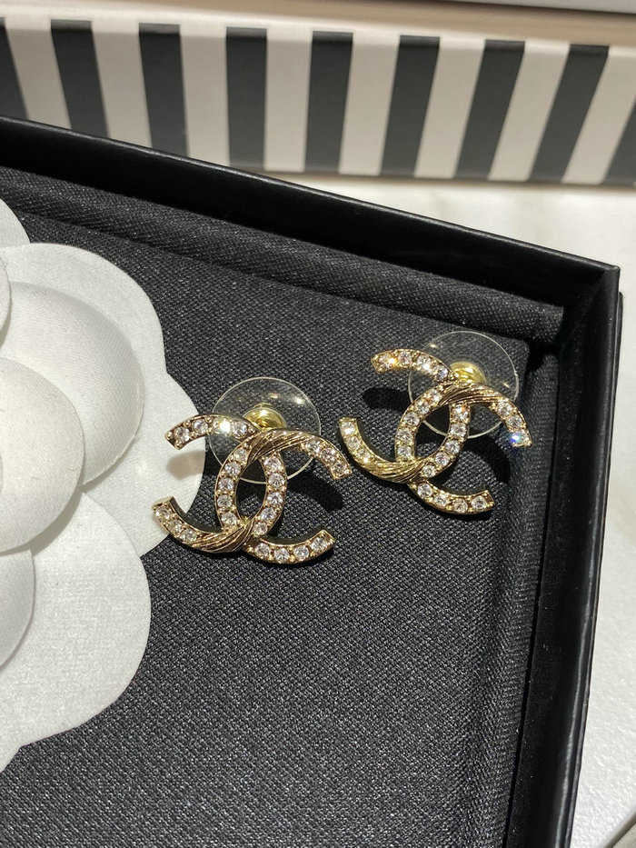 Chanel Brooch CR09