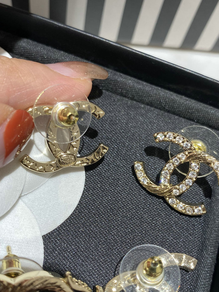 Chanel Brooch CR09