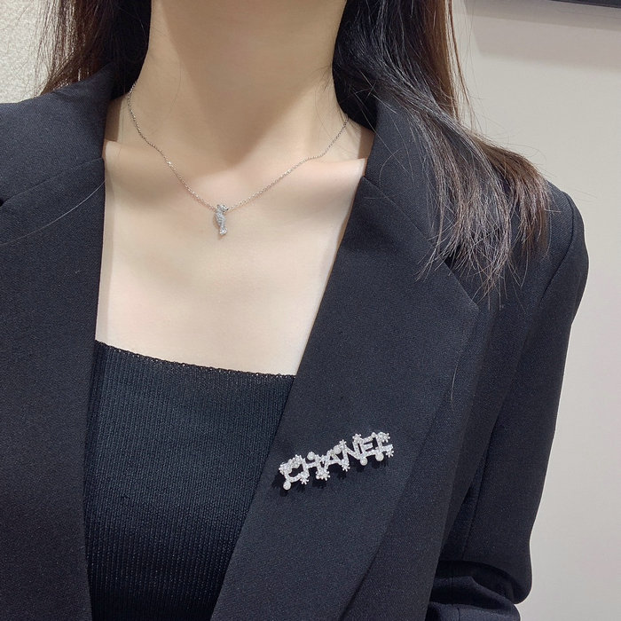 Chanel Brooch CR10