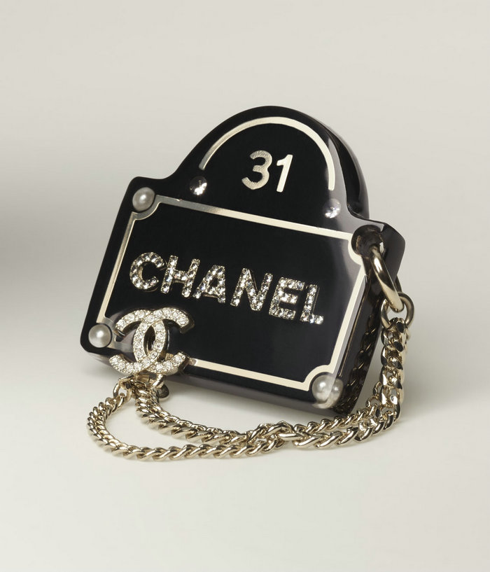 Chanel Brooch CR11