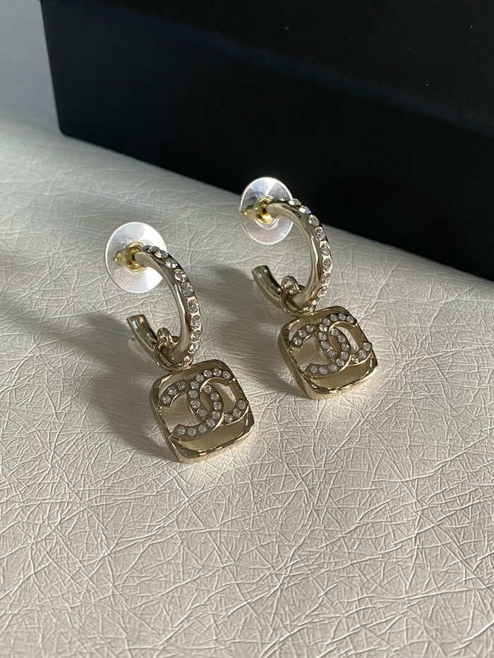 Chanel Earrings CE35