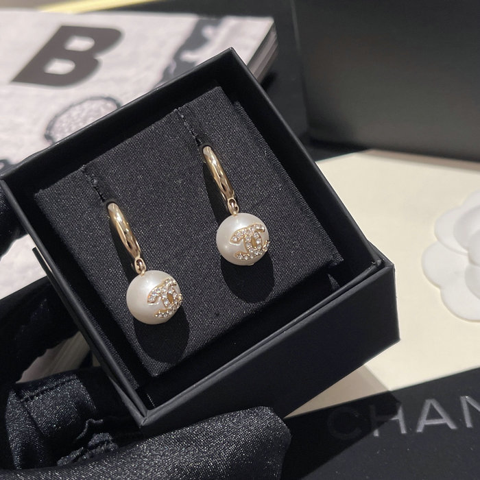 Chanel Earrings CE36