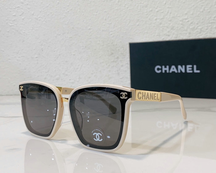 Chanel Sunglasses SCH0771