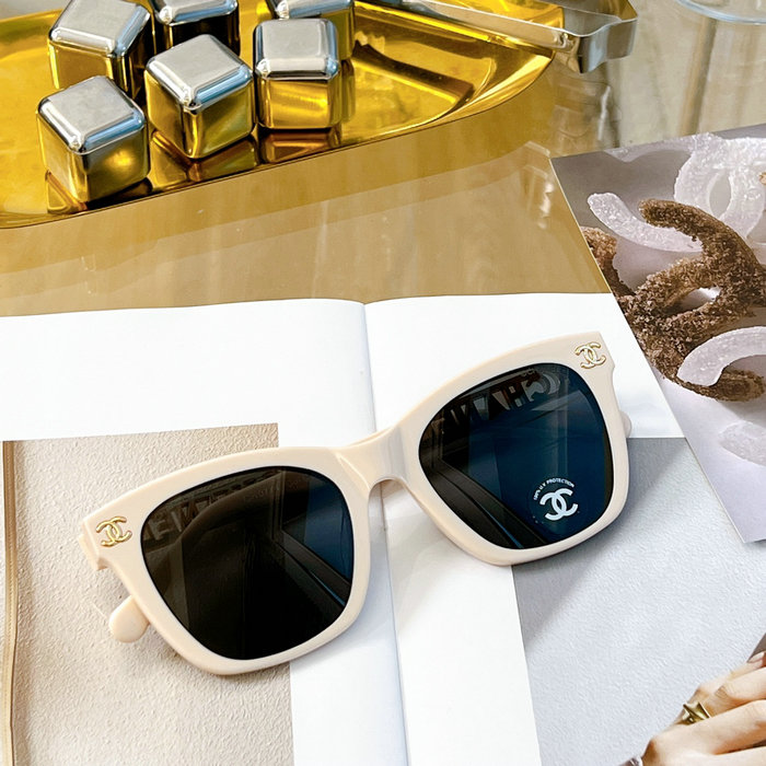 Chanel Sunglasses SCH0774