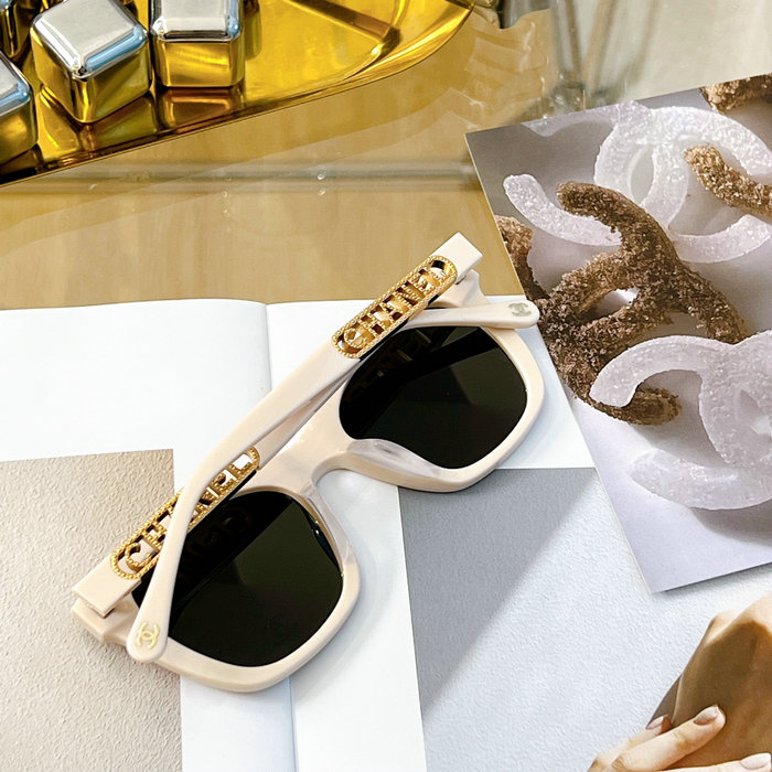 Chanel Sunglasses SCH0774