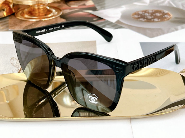 Chanel Sunglasses SCH5421