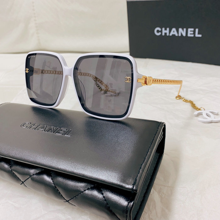 Chanel Sunglasses SCH5692