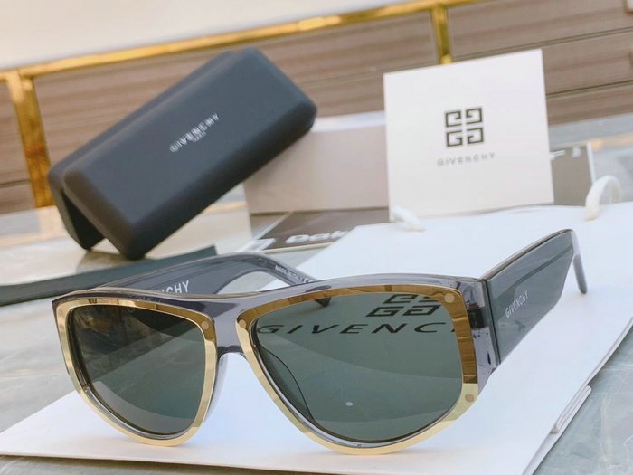 Givenchy Sunglasses GV7177