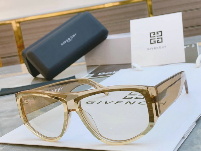 Givenchy Sunglasses GV7177