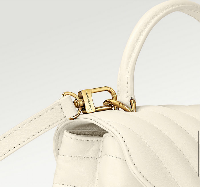 Louis Vuitton Hold Me White M21720