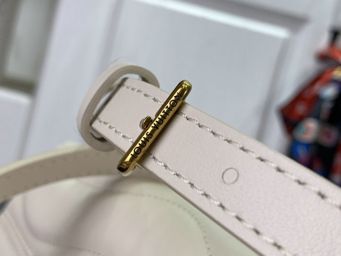 Louis Vuitton Hold Me White M21720