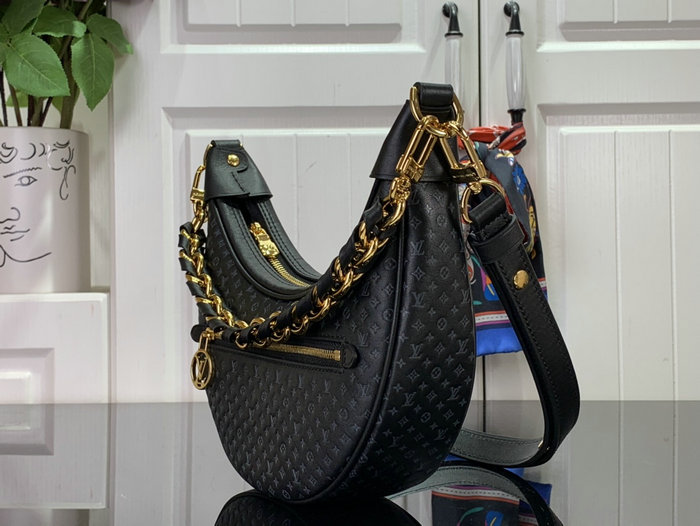 Louis Vuitton Loop Black M22594