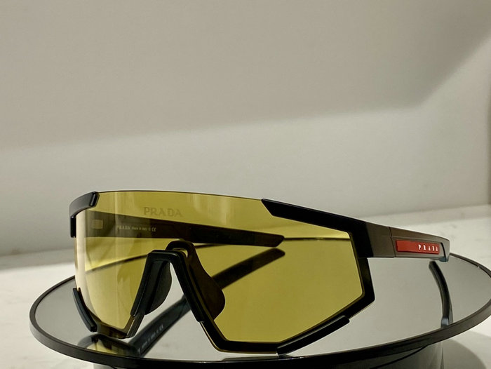 Prada Sunglasses SSPS04W