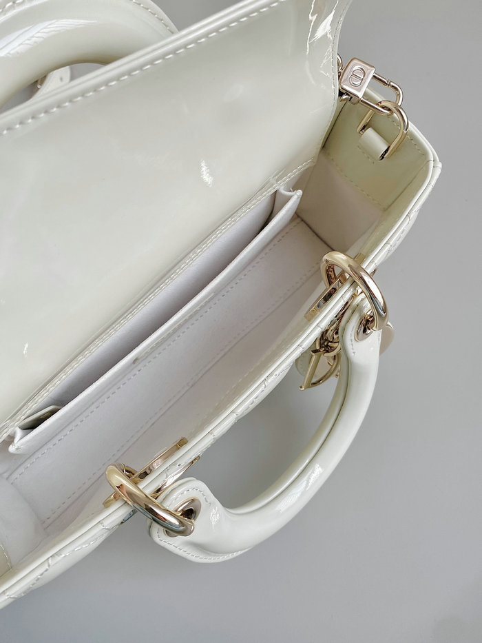 Small LADY Patent D-JOY BAG White D3380