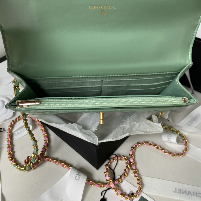 Chanel Shiny Calfskin Wallet On Chain Green AP3240