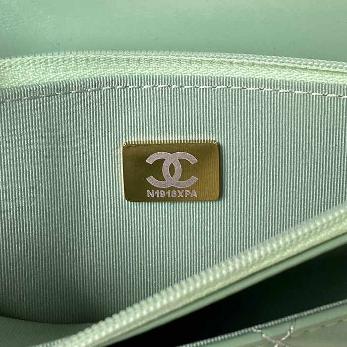 Chanel Shiny Calfskin Wallet On Chain Green AP3240