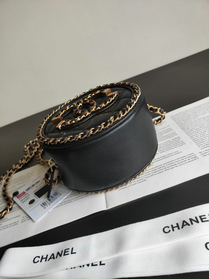 Chanel Roun Clutch Chain Bag AP0365
