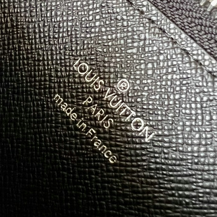 Louis Vuitton Hybrid Wallet M81568