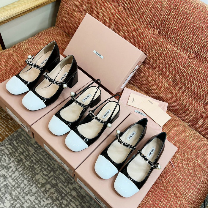 Miu Miu Pumps MS04062