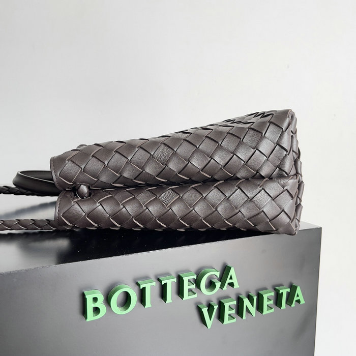Bottega Veneta Medium Andiamo Tote Bag Coffee B743572