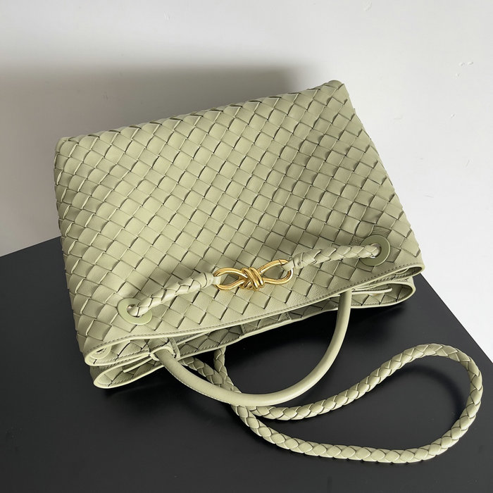 Bottega Veneta Medium Andiamo Tote Bag Travertine B743572